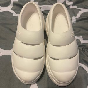 UGG oh yeah sport SOLD platform sandals size 10